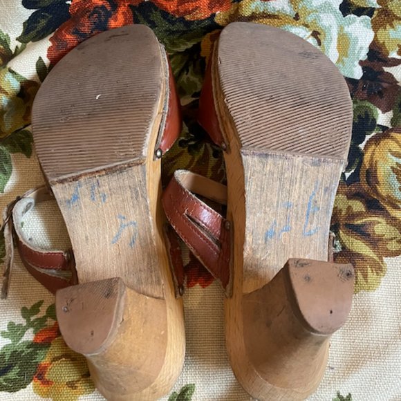 Dr.Sholls Shapes Wooden Clogs Size 8 - Picture 4 of 6